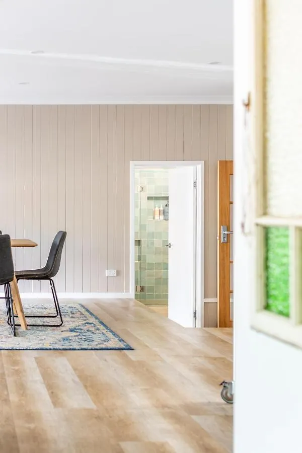 Currumbin Creek Cottage Gold Coast